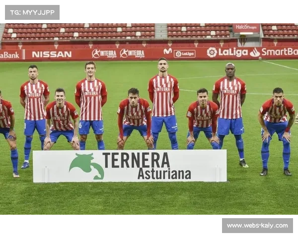 阿贾克斯客场取胜，保留晋级附加赛希望